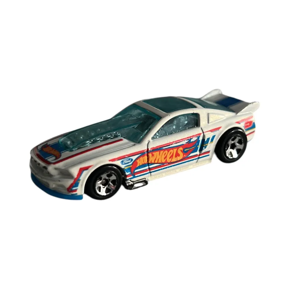 '13 Ford Mustang GT — X1869 — White